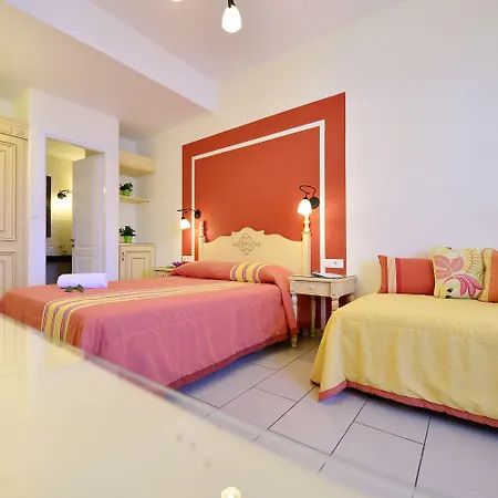 Pelican Hotel Mykonos Town