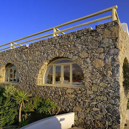 Pelican Hotel 2*
